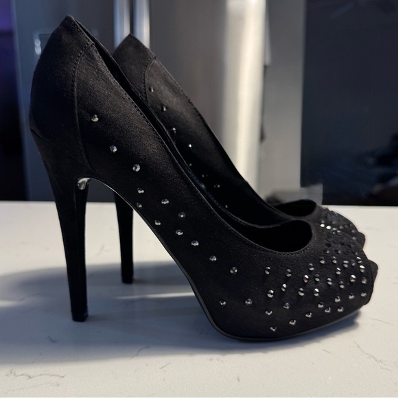 Marc Fisher Black suede with black beading Peep-Toe Platform 4.5-5 inch Heels - Picture 4 of 10